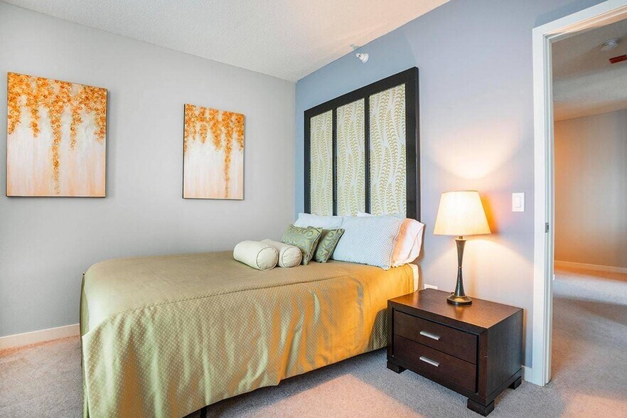 More Photos Of 555 W Kinzie St, Chicago Multifamily For Sale