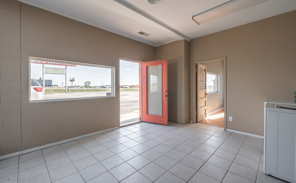 More Photos Of 9180 State Route 140, Hamel Restaurant For Sale