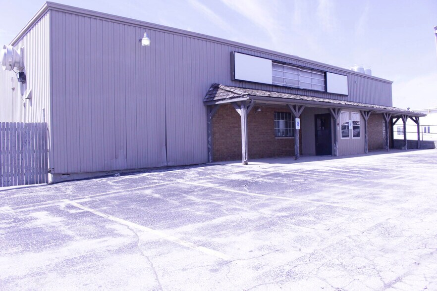 More Photos Of 3355 Ridge Rd, Green Bay Light Distribution For Lease