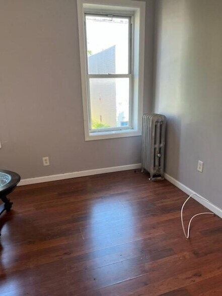 More Photos Of 321 Milford St, Brooklyn Apartments For Sale