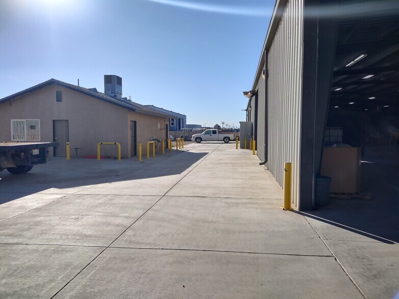 More Photos Of 798 E Heil Ave, El Centro Warehouse For Sale