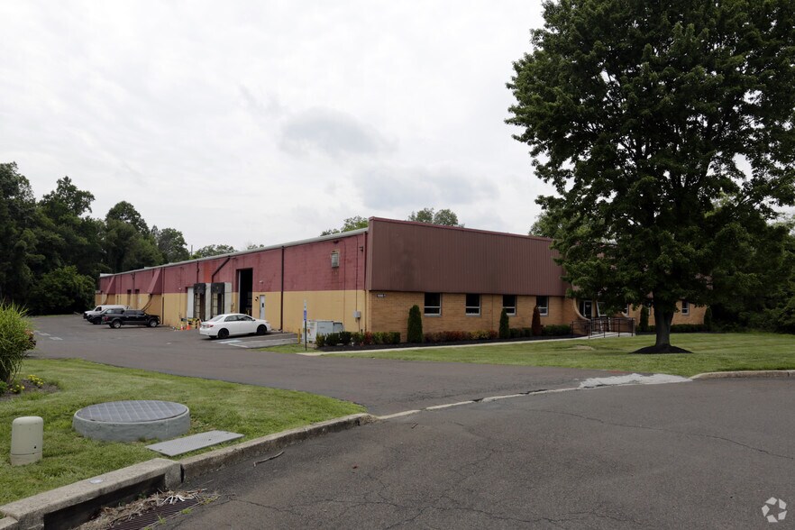 More Photos Of 1690 Republic Rd, Huntingdon Valley Warehouse For Lease