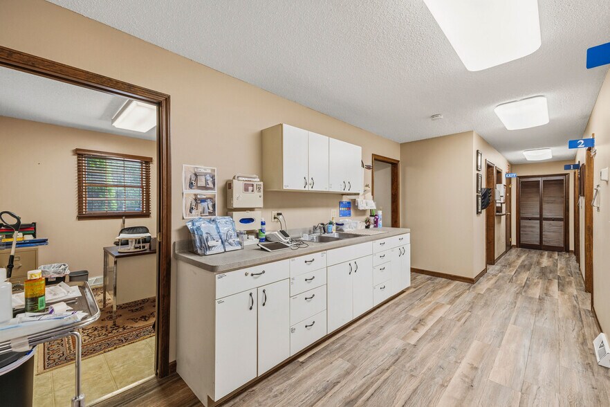 More Photos Of 690 Davison Rd, Lockport Office For Sale