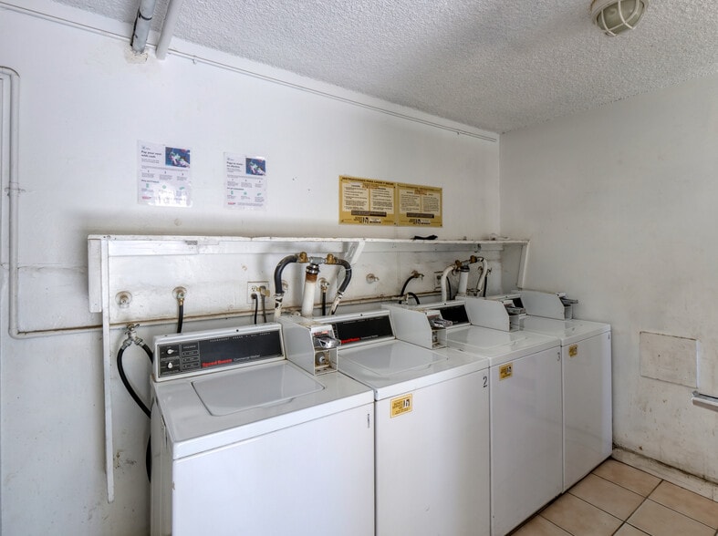 More Photos Of 10730 New Haven St, Sun Valley Apartments For Sale