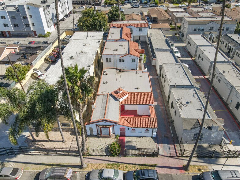 More Photos Of 520 W 82nd St, Los Angeles Apartments For Sale