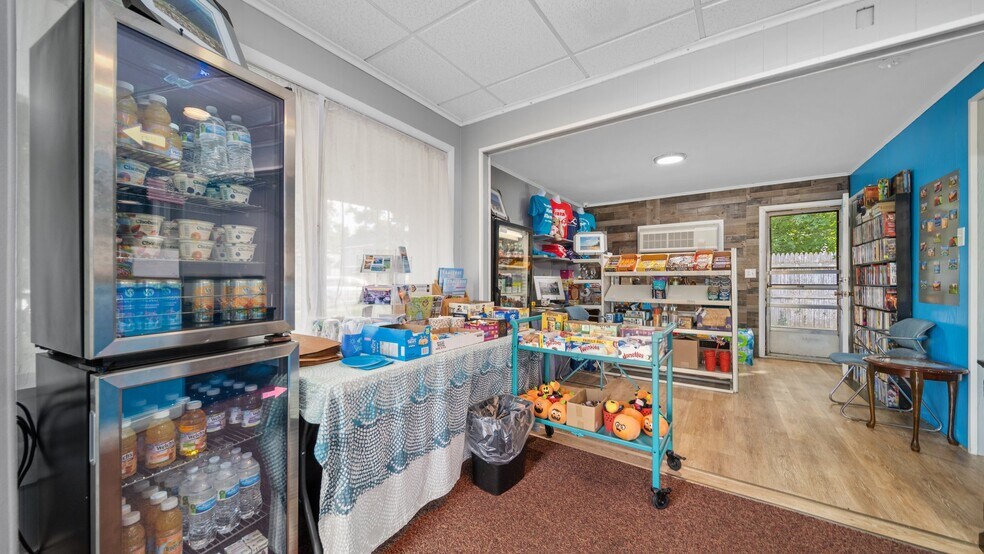 More Photos Of 1010 E Front St, Traverse City Hotel For Sale