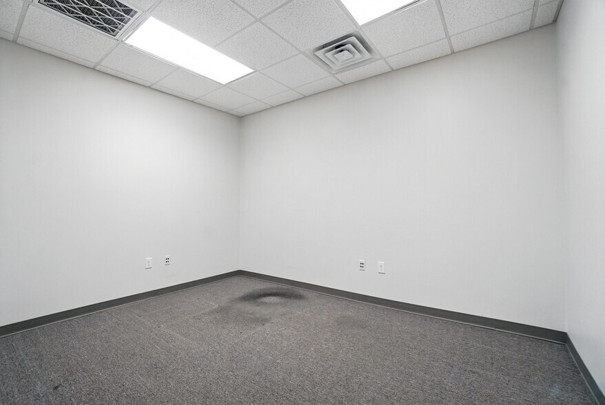 More Photos Of 133 Island Ford Rd, Statesville Office For Lease