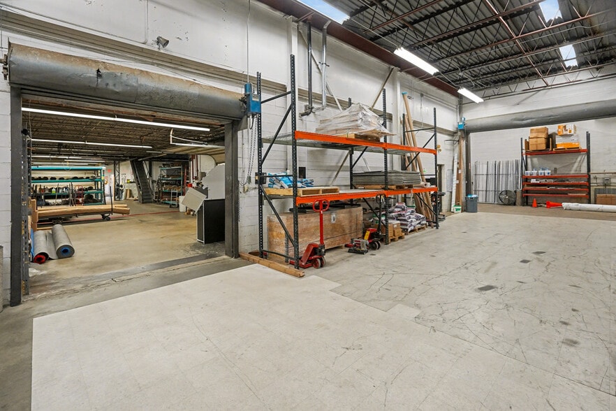 More Photos Of 223 Winthrop Ave, Lawrence Freestanding For Sale