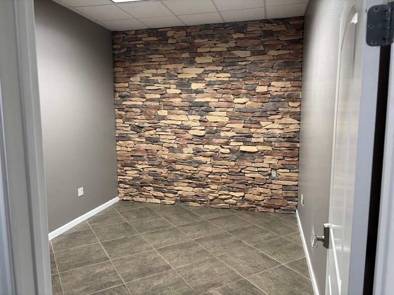 More Photos Of 10101 Highway 87, Lubbock Warehouse For Sale