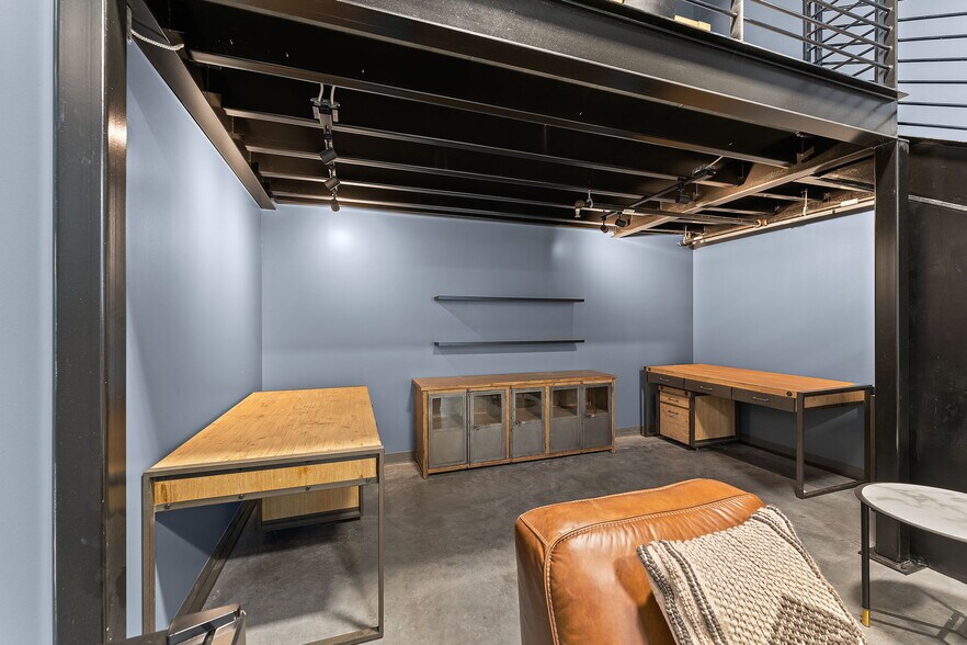 More Photos Of 4229 N FM 620 Hwy, Austin Showroom For Lease