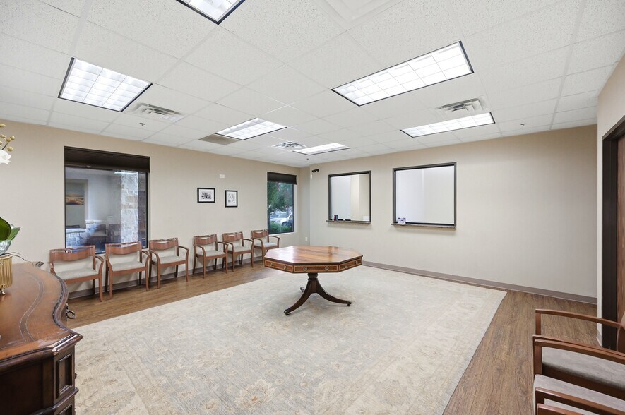 More Photos Of 10007 Huebner Rd, San Antonio Medical For Sale