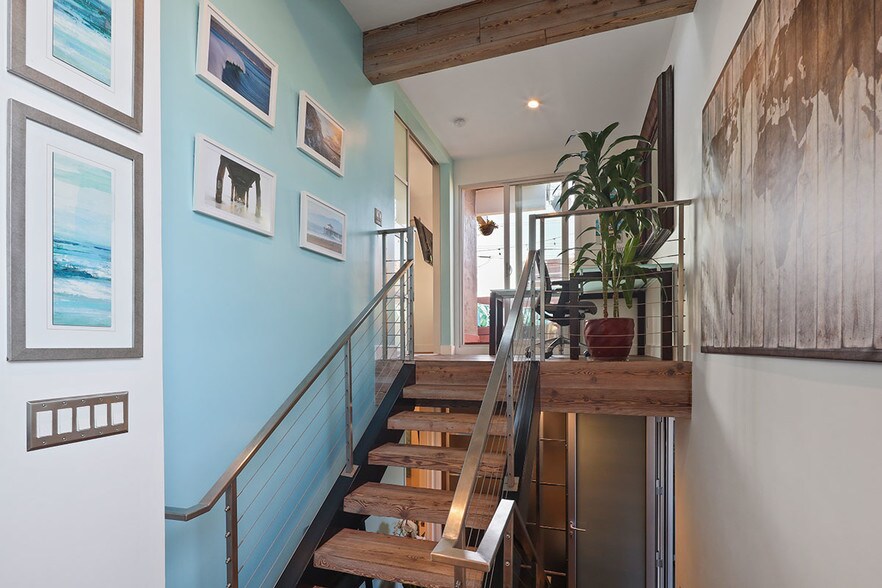 More Photos Of 472 Rosecrans Ave, Manhattan Beach Apartments For Sale