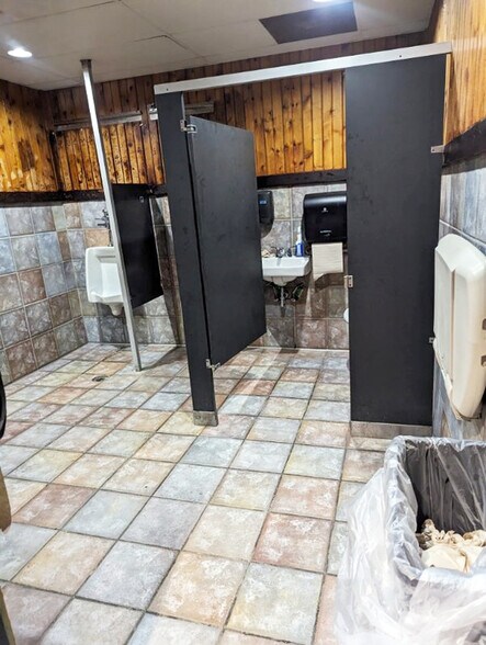 More Photos Of 5470 Inn Rd, Theodore Restaurant For Sale