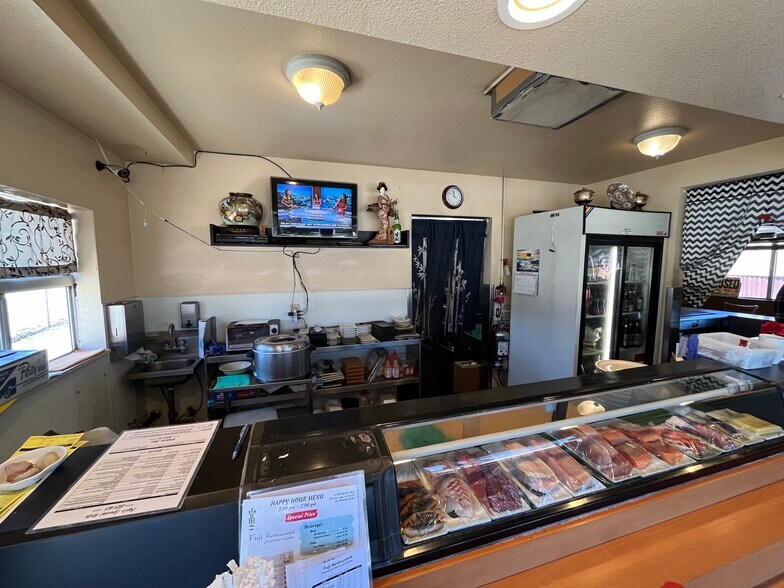 More Photos Of 41025 Big Bear Blvd, Big Bear Lake Restaurant For Sale