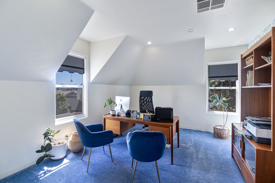 More Photos Of 2048 Mentone Blvd, Mentone Storefront Retail Residential For Sale