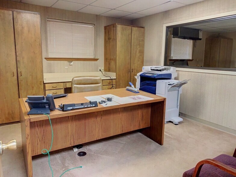 More Photos Of 1206 W Interstate 20, Monahans Office For Sale