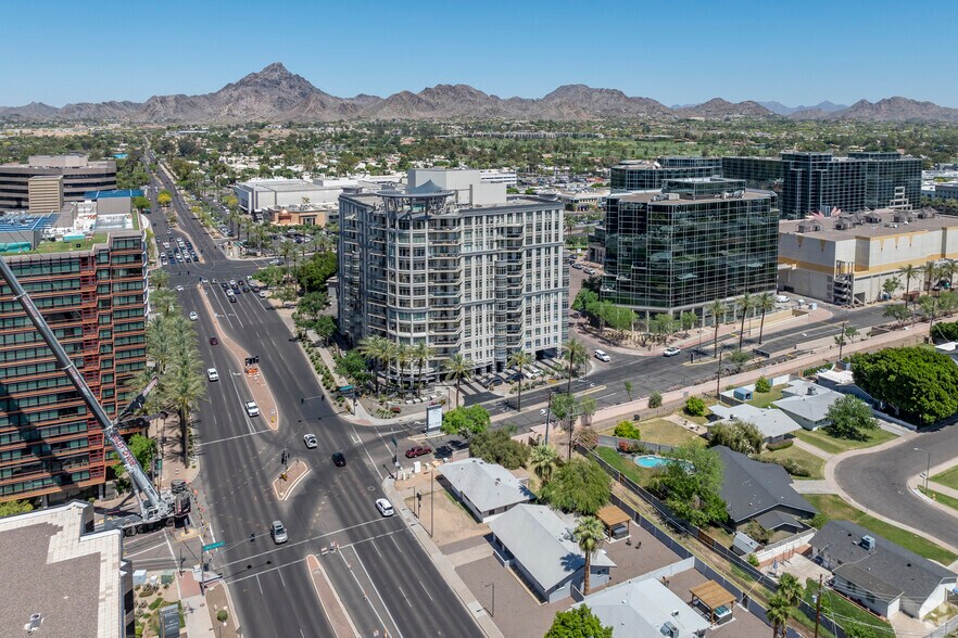 More Photos Of 2415 E Camelback Rd, Phoenix Coworking Space