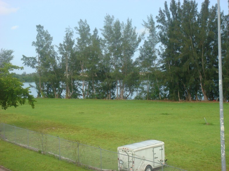 More Photos Of 27455 S Dixie Hwy, Homestead Land For Lease