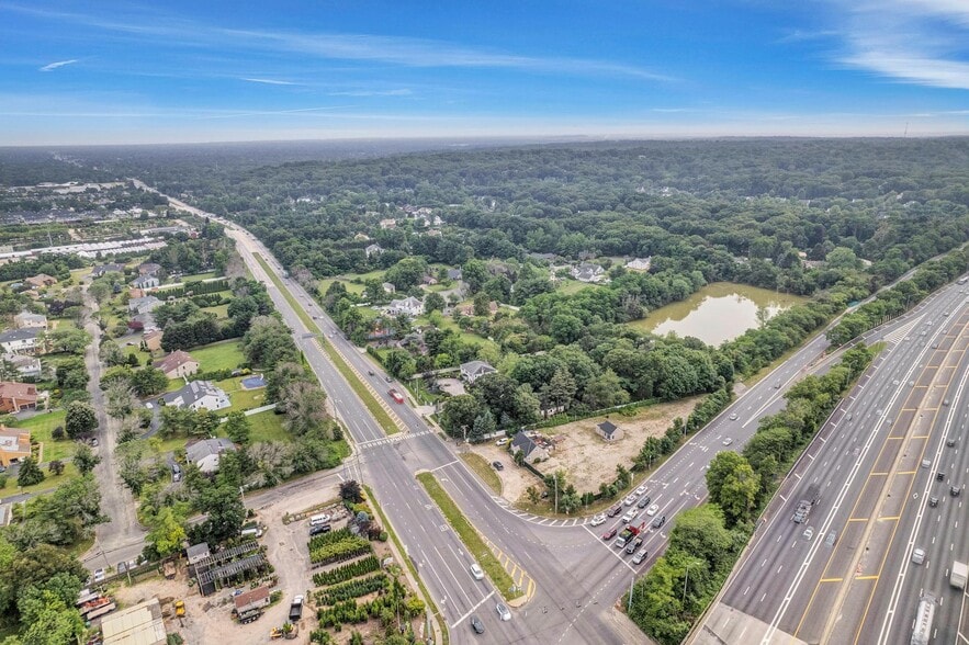 More Photos Of 557 Deer Park Rd, Dix Hills Flex For Sale