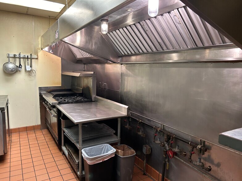 More Photos Of 136 E 2nd St, Kaukauna Restaurant For Sale