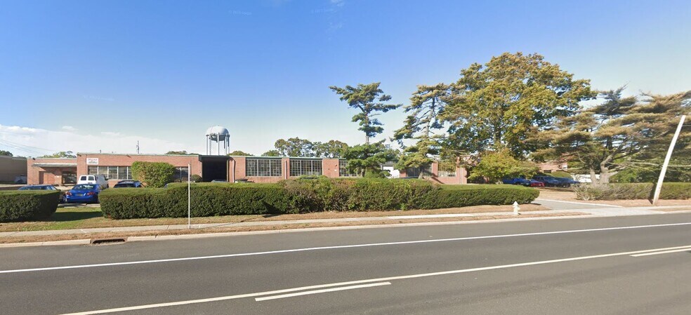 More Photos Of 2215 Union Blvd, Bay Shore Manufacturing For Sale