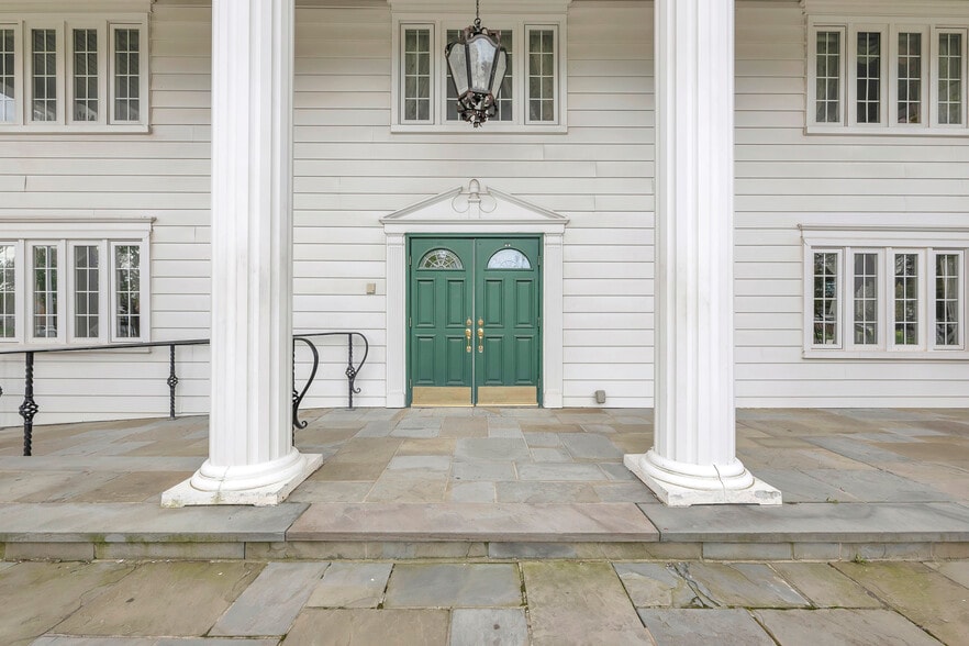 More Photos Of 4860 E 13 Mile Rd, Warren Lodge Meeting Hall For Sale