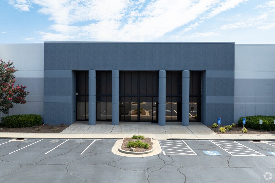 More Photos Of 4787 Stalwart Dr, Fairburn Warehouse For Lease