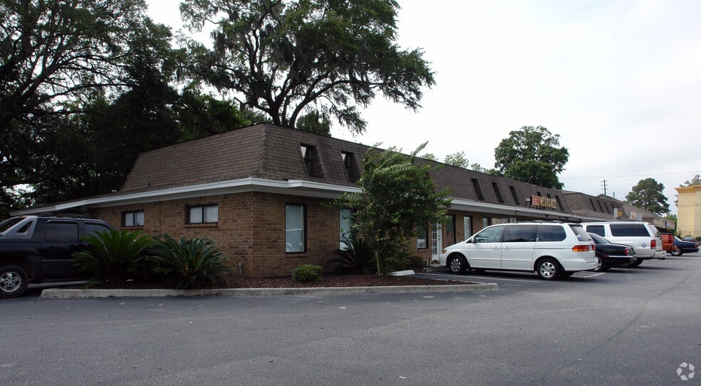 More Photos Of 8400-8420 Abercorn St, Savannah Medical For Lease
