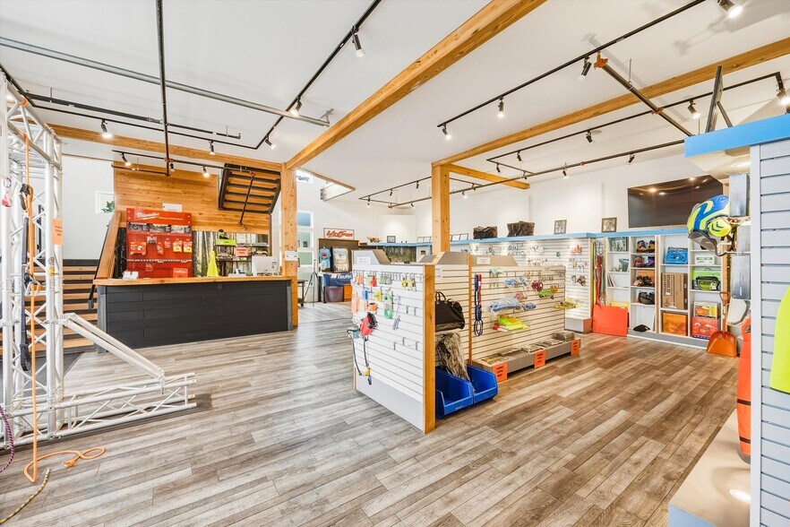More Photos Of 1600 Carolina St, Bellingham Industrial For Sale