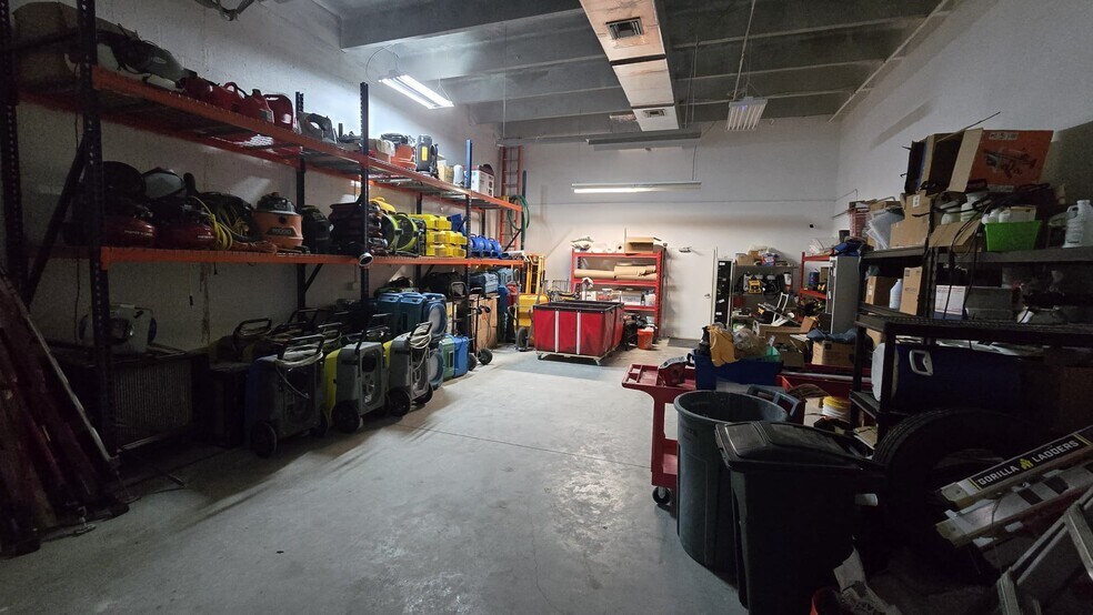 More Photos Of 10002-10192 NW 50th St, Sunrise Light Distribution For Lease