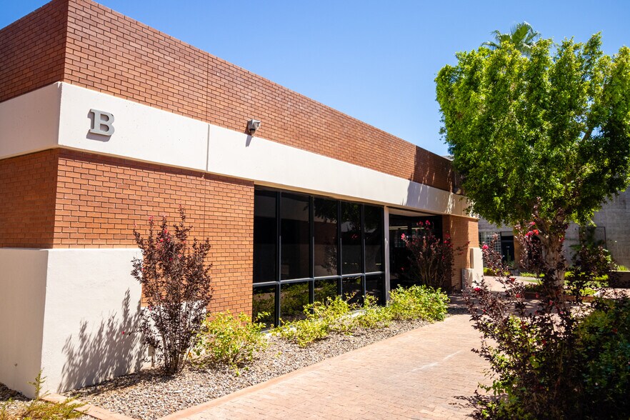 More Photos Of 7350 E Evans Rd, Scottsdale Loft Creative Space For Lease