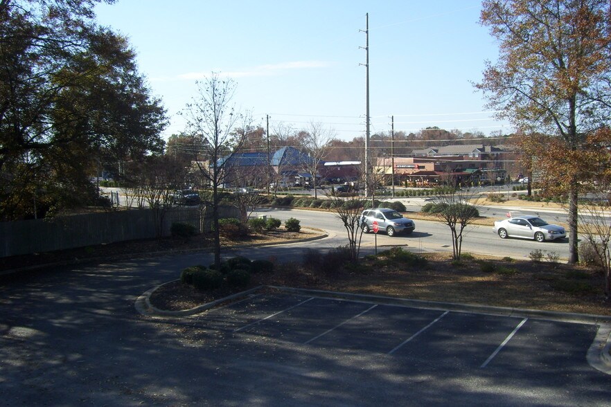 More Photos Of 1907 S College St, Auburn Storefront Retail Office For Lease