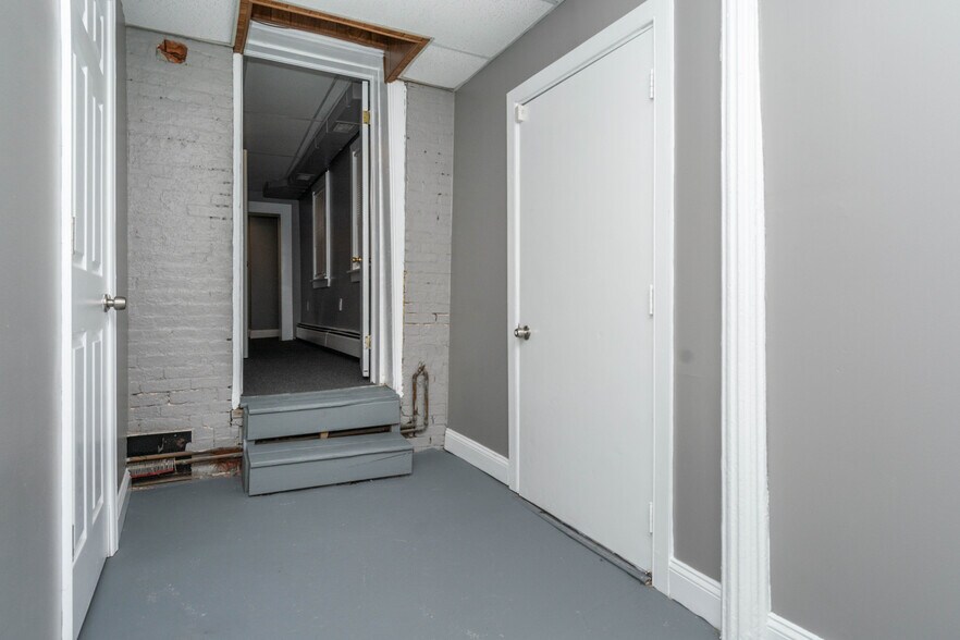 More Photos Of 115 W Mulberry St, Baltimore Office Residential For Sale