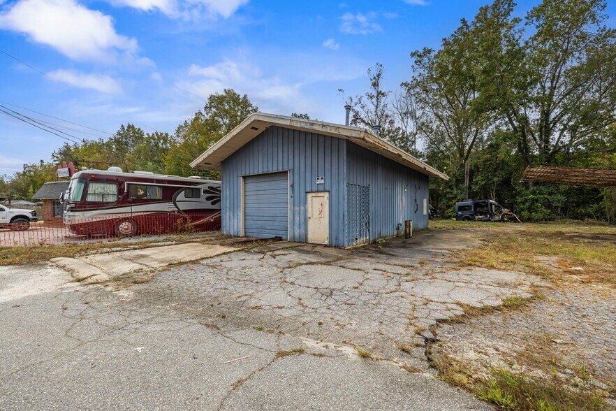 More Photos Of 4630 Augusta Rd, Greenville Auto Repair For Sale