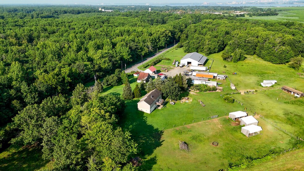 More Photos Of 110 Pennsgrove Pedricktown Rd, Pedricktown Service For Sale