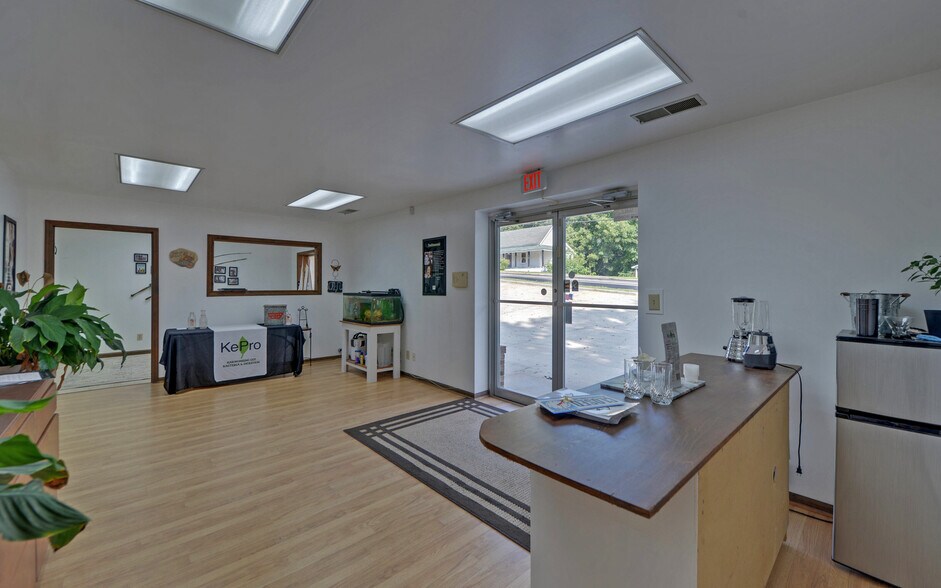 More Photos Of 250 E Currahee St, Toccoa Warehouse For Sale