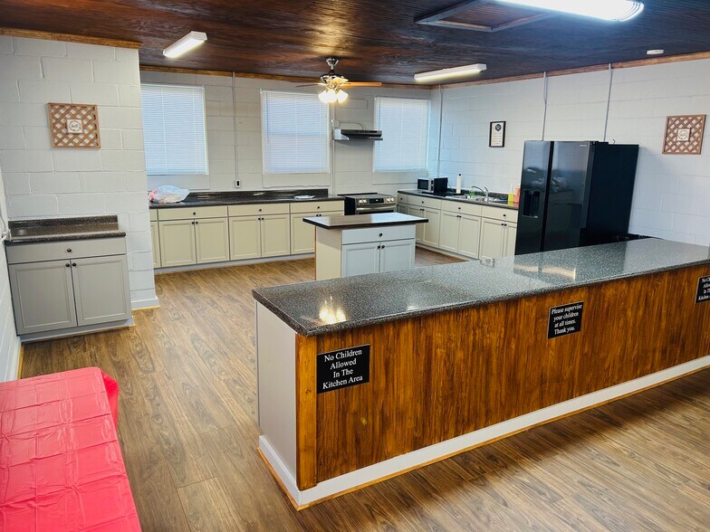 More Photos Of 2677 NC-903 Hwy, Stokes Sports And Entertainment For Sale