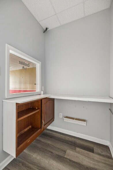 More Photos Of 206 Claire Ave, Oak Grove General Retail For Lease