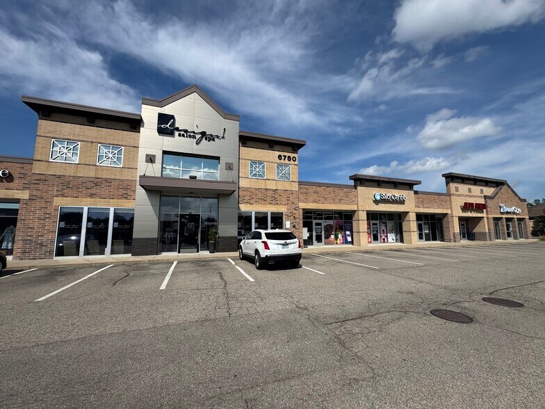 More Photos Of 6750-6770 Kalamazoo Ave SE, Grand Rapids Freestanding For Lease