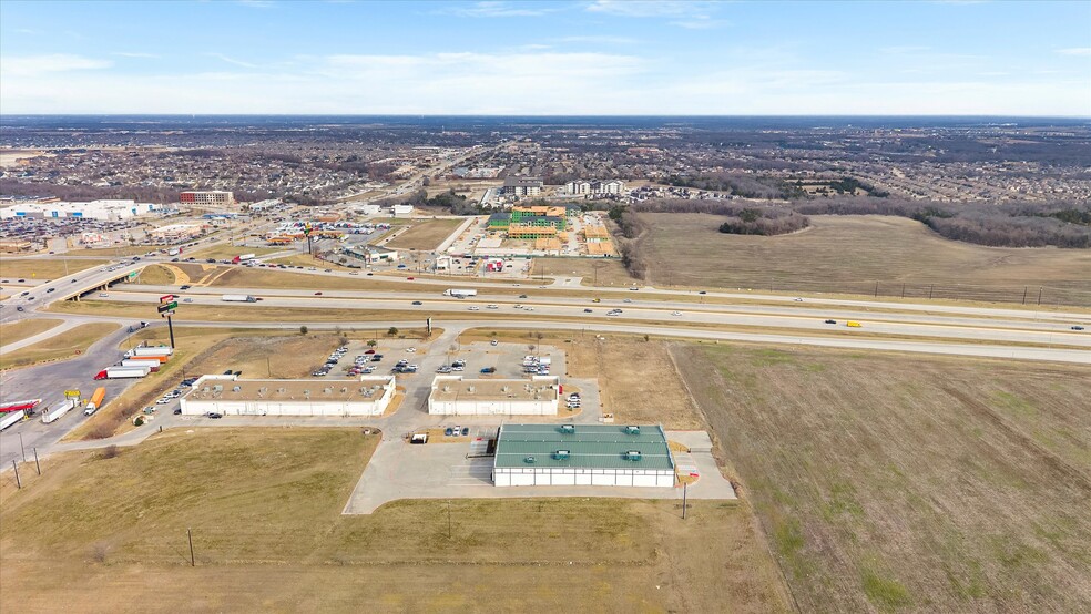 More Photos Of 820 S Central Expy, Anna Warehouse For Sale