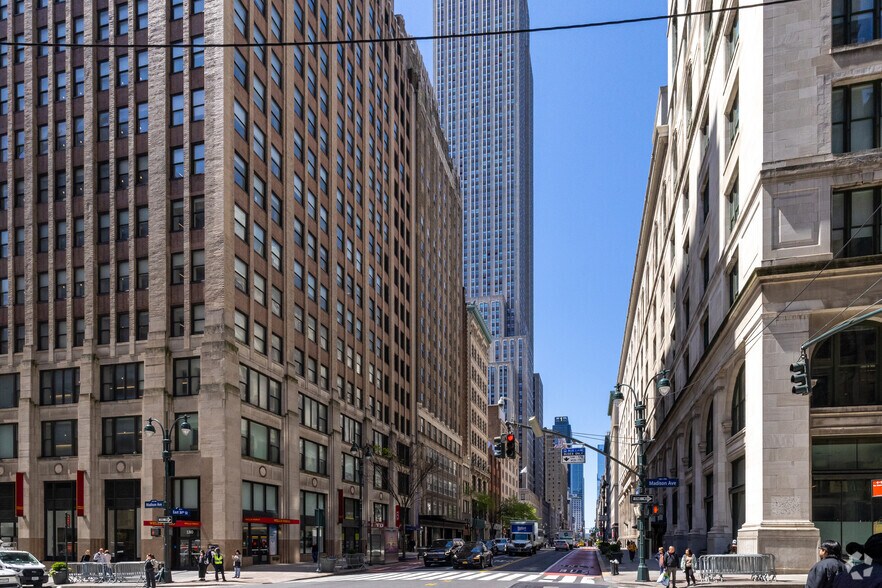 More Photos Of 16 E 34th St, New York Office For Lease