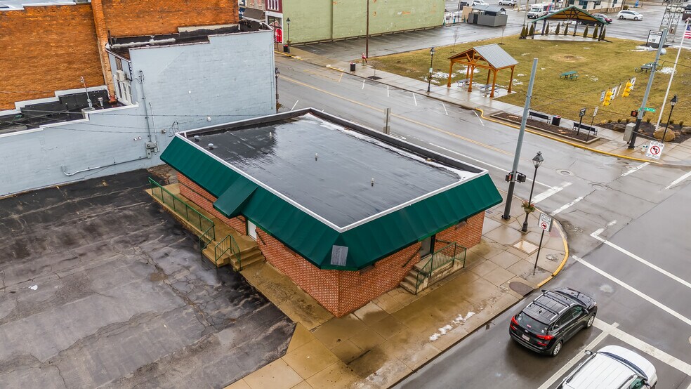 More Photos Of 114 W Church St, Marion Office Residential For Sale