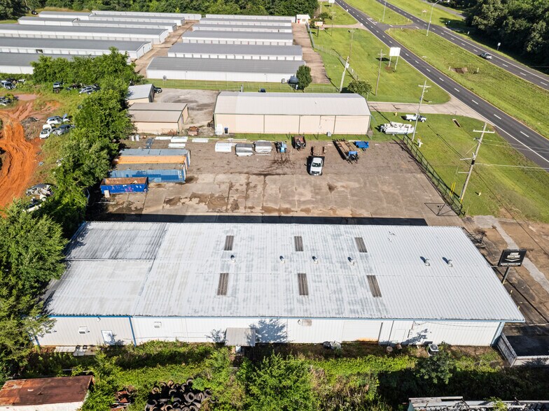 More Photos Of 3698 E Marshall Ave, Longview Warehouse For Lease