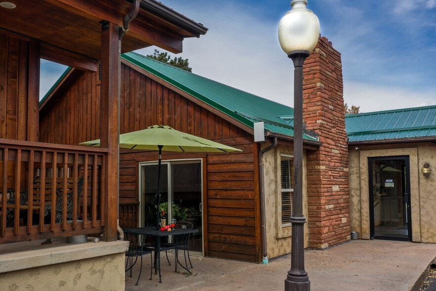 More Photos Of 777 E Highway 24, Woodland Park Hotel For Sale