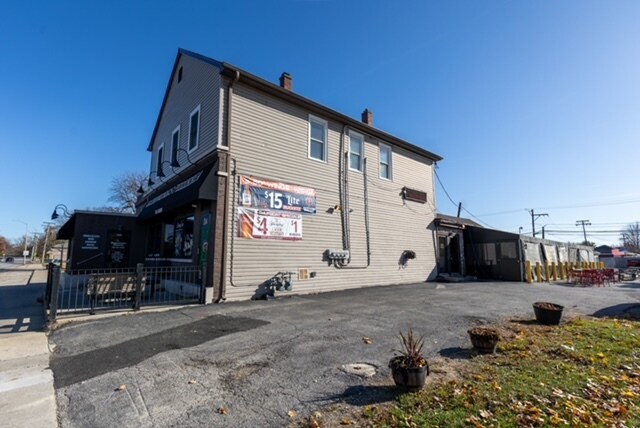 More Photos Of 7815 Ogden Ave, Lyons Restaurant For Sale