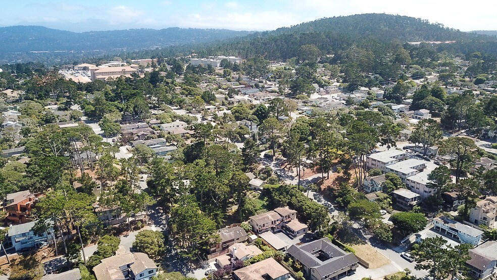 More Photos Of 800-812 Lyndon St, Monterey Apartments For Sale