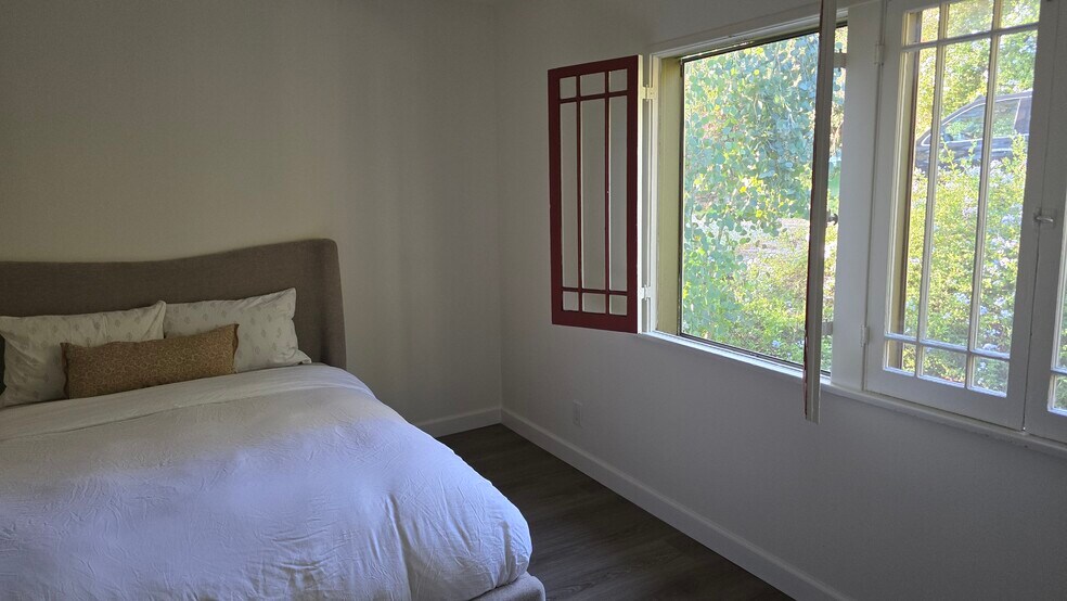 More Photos Of 4739 Huntington Dr N, Los Angeles Apartments For Sale