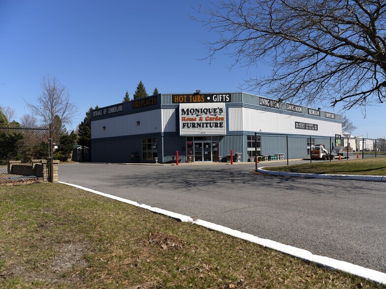 More Photos Of 405 Ninth St W, Cornwall Freestanding For Lease