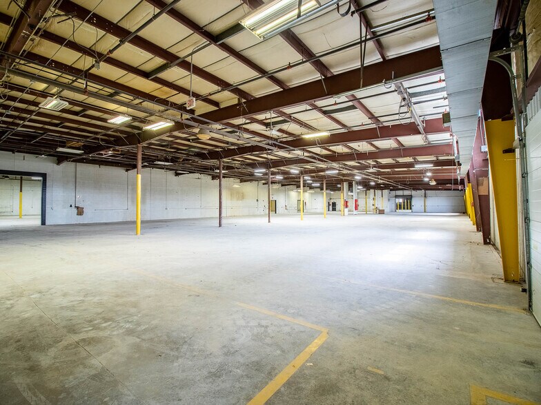More Photos Of 99 S 3rd St, Hudson Warehouse For Lease