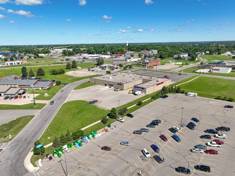 More Photos Of 1227 Timberlane Dr, Sauk Centre General Retail For Sale